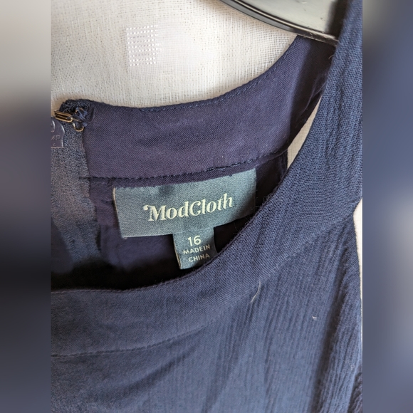 ModCloth | Navy Blue Zigzag Contrast-Trim Sleeveless Maxi Dress Size 16 - Picture 7 of 8